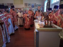 Божественная литургия в с.Колосовка