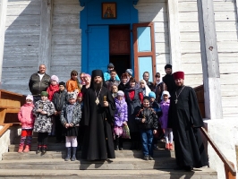 Епископ Савватий на пасхальной седмице в с. Екатериновское Тарского благочиния