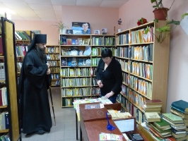 Епископ Савватий в Большеуковской библиотеке на светлой седмице. Тарское благочиние 