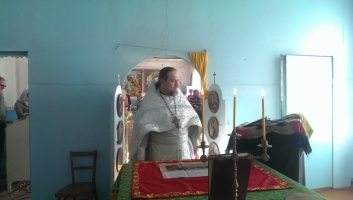 Первая Божественная литургия в день Воскрешения праведного Лазаря в селе Валуевка, Тюкалинского благ