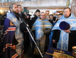 Крестный ход на открытие православной выставки в городе Таре.